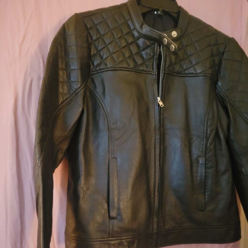 LEATHER JACKET/ QUILTED TOP